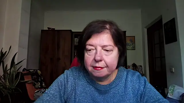 Snapshot of Violet_Pulse chatting on 10/02/25, 11:57 Violet Pulse online show from 10/02/25, 11:57