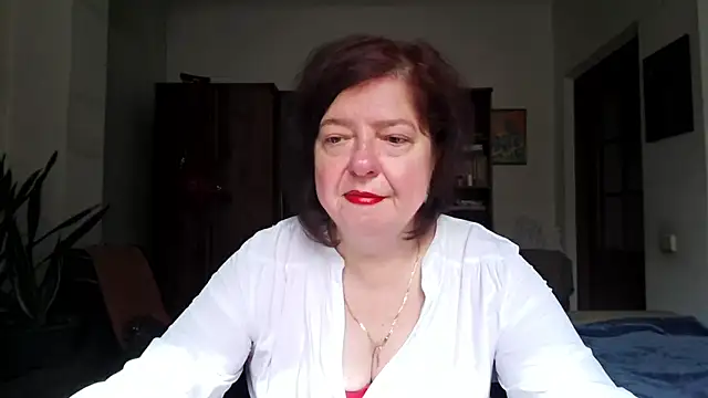 Snapshot of Violet_Pulse chatting on 06/15/26, 06:35 Violet Pulse online show from 06/15/26, 06:35