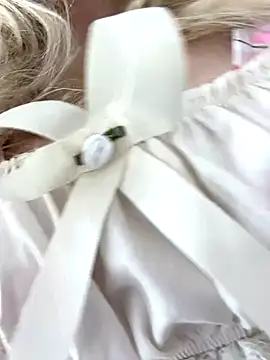 RonnieKiss online show from 11/15/25, 03:54