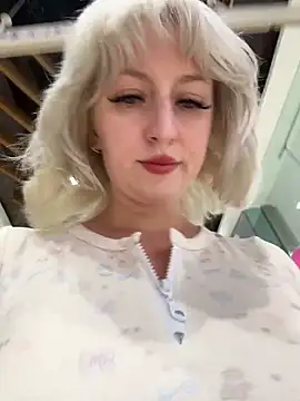 RonnieKiss online show from 04/02/26, 11:39