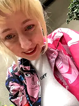 RonnieKiss online show from 11/20/25, 03:18