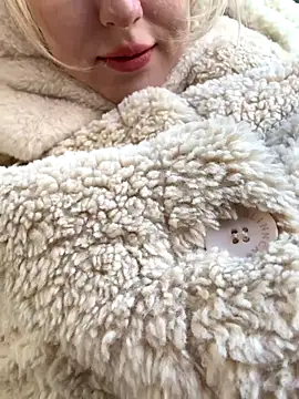 RonnieKiss online show from 10/18/25, 05:31