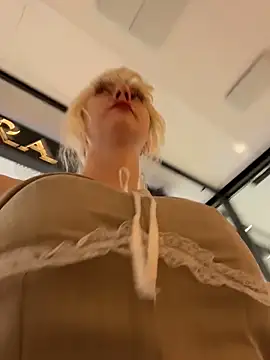 RonnieKiss online show from 02/25/26, 10:04