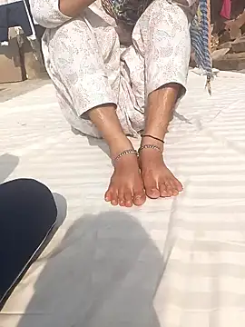 Cute-Charvii online show from 12/18/25, 07:24