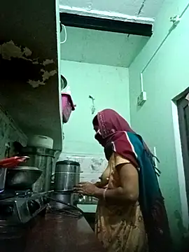 Cute-Charvii online show from 02/16/26, 12:20