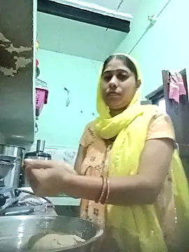 Cute-Charvii online show from 04/08/26, 01:07