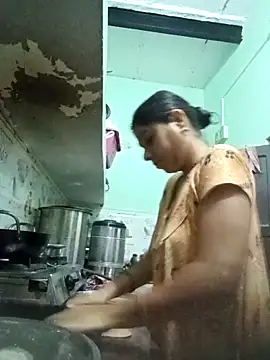 Cute-Charvii online show from 04/03/26, 01:01