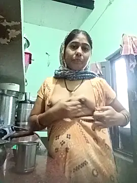 Cute-Charvii online show from 04/01/26, 01:19