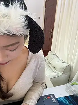 AZ37866 online show from 11/30/25, 02:23