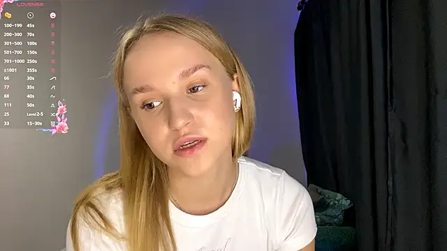 TanekaBoitel online show from 09/29/25, 12:44