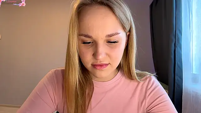 TanekaBoitel online show from 11/22/25, 12:15