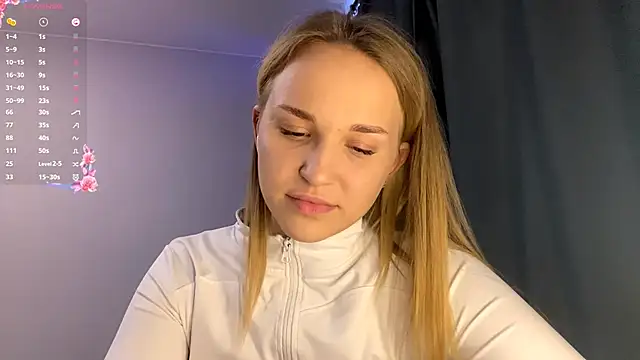 TanekaBoitel online show from 10/22/25, 11:31