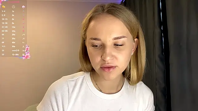 TanekaBoitel online show from 10/13/25, 10:39