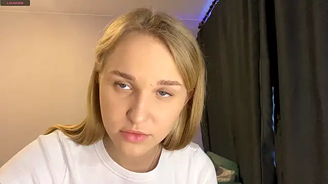 TanekaBoitel online show from 10/08/25, 10:06