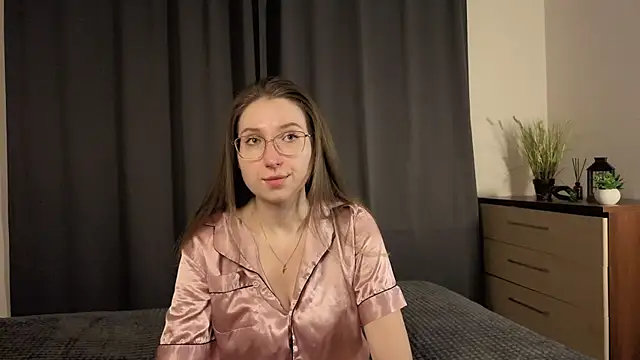 DaliaRadtke online show from 12/14/25, 06:46