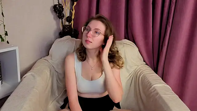 DaliaRadtke online show from 11/10/25, 06:13