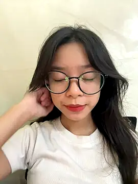 Snapshot of mau15_ chatting on 09/24/25, 07:59 mau15 online show from 09/24/25, 07:59