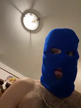 giovincello133 online show from 11/04/25, 01:31