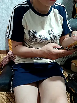 Snapshot of Minssara20 chatting on 10/27/25, 08:59 Minssara20 online show from 10/27/25, 08:59