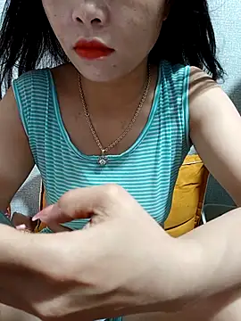 Snapshot of Minssara20 chatting on 10/30/25, 01:37 Minssara20 online show from 10/30/25, 01:37