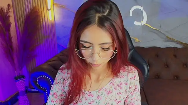 mia tf online show from 10/29/25, 01:54