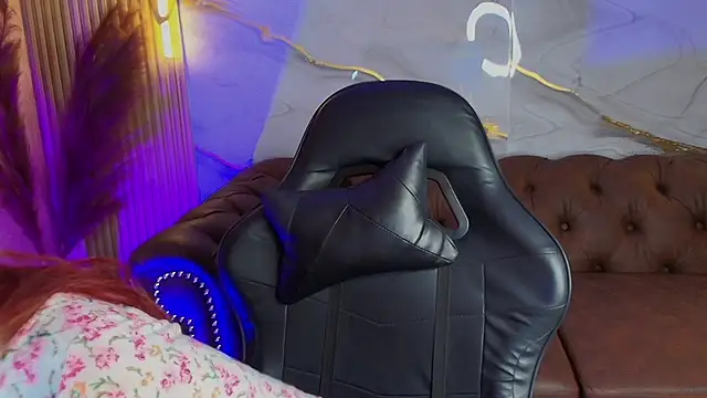 mia tf online show from 11/05/25, 01:58