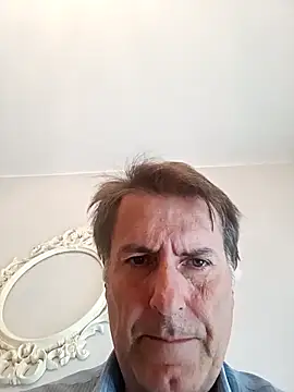 Snapshot of sayeaprayer65 chatting on 10/11/25, 01:01 sayeaprayer65 online show from 10/11/25, 01:01