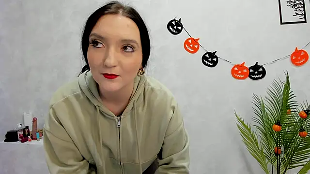 Snapshot of Lesley_Wins chatting on 10/17/25, 08:06 Lesley Wins online show from 10/17/25, 08:06