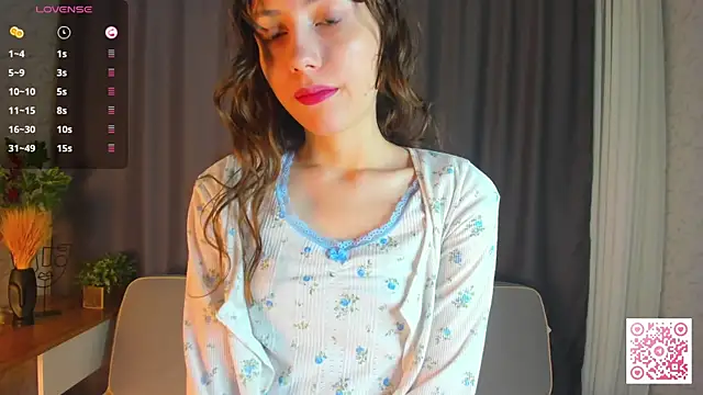 Snapshot of DelilahConsalvo chatting on 10/15/25, 07:11 DelilahConsalvo online show from 10/15/25, 07:11