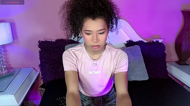  IsabellaRousse online show from 11/18/25, 07:17