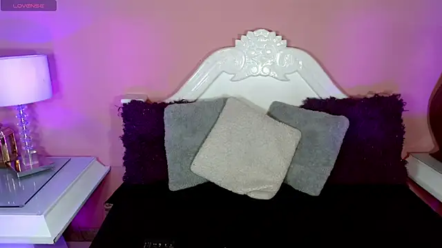  IsabellaRousse online show from 11/17/25, 07:18