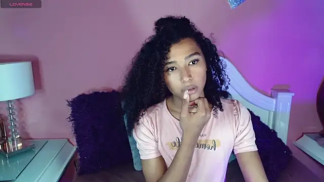  IsabellaRousse online show from 11/10/25, 07:19