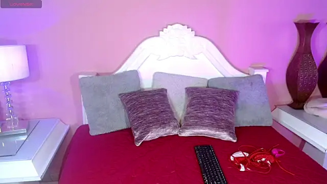  IsabellaRousse online show from 11/20/25, 07:58