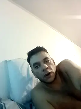 AlejoLatino online show from 09/19/25, 06:34