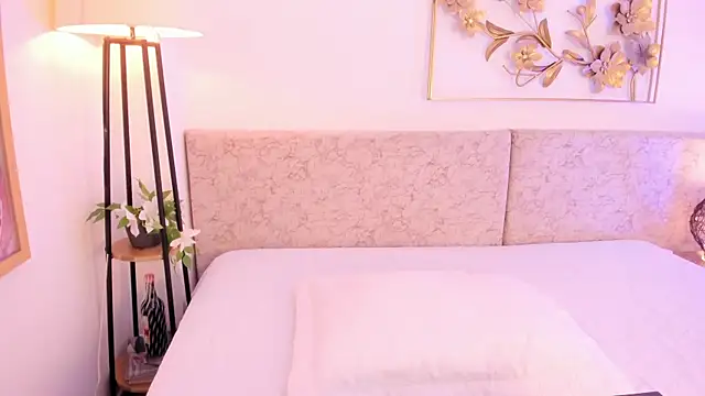  Malak online show from 10/24/25, 06:40