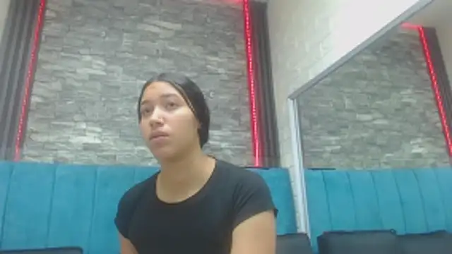 Snapshot of Lil_Rose2006 chatting on 10/28/25, 12:48 Lil Rose2006 online show from 10/28/25, 12:48