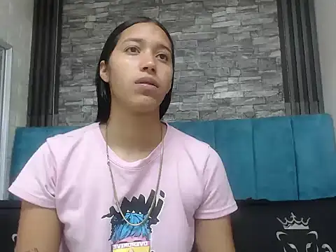 Snapshot of Lil_Rose2006 chatting on 09/22/25, 12:33 Lil Rose2006 online show from 09/22/25, 12:33