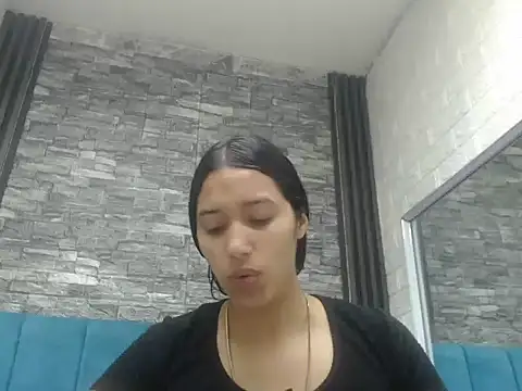 Snapshot of Lil_Rose2006 chatting on 10/16/25, 12:13 Lil Rose2006 online show from 10/16/25, 12:13