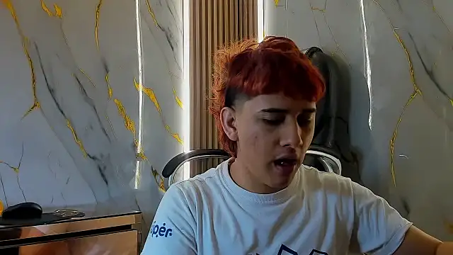 Snapshot of Marian_Cristal chatting on 02/18/26, 01:47 Marian Cristal online show from 02/18/26, 01:47