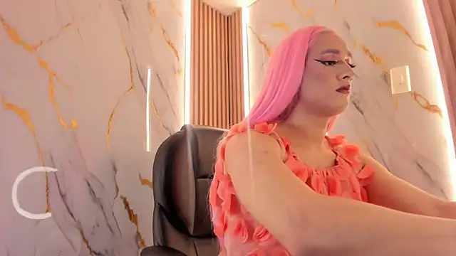 Snapshot of Marian_Cristal chatting on 02/13/26, 04:56 Marian Cristal online show from 02/13/26, 04:56