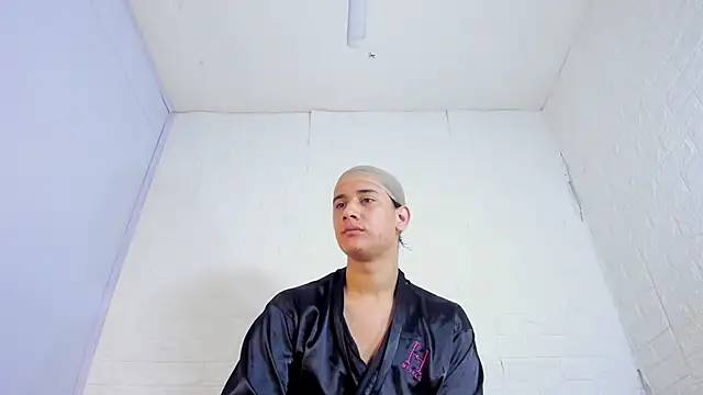 Marian Cristal online show from 12/16/25, 12:48