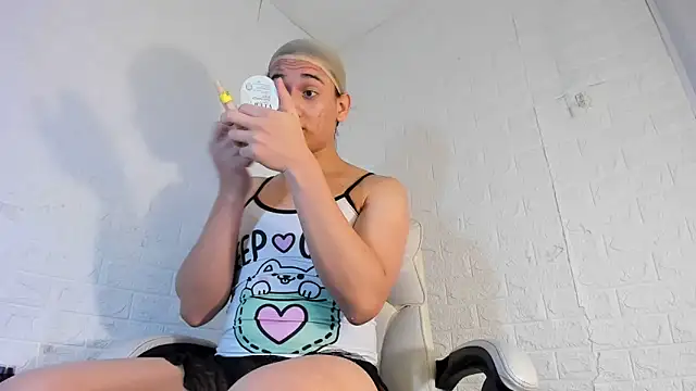 Marian Cristal online show from 12/05/25, 02:00