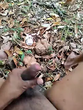 Snapshot of DICKLANKA chatting on 10/11/25, 07:20 DICKLANKA online show from 10/11/25, 07:20