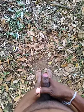 Snapshot of DICKLANKA chatting on 10/02/25, 07:01 DICKLANKA online show from 10/02/25, 07:01