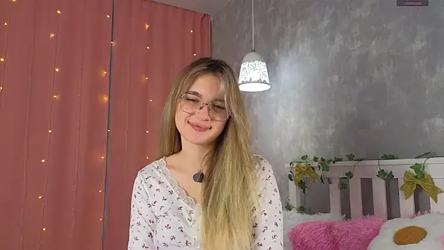 vivyboo111 online show from 12/15/25, 08:03