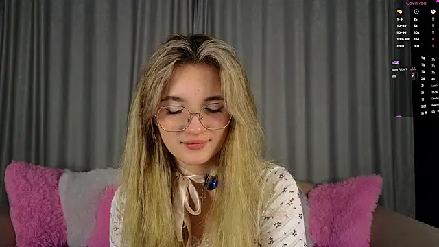 vivyboo111 online show from 11/22/25, 08:29