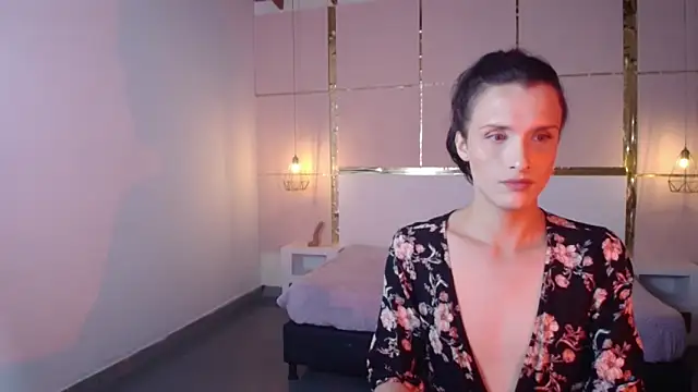 Snapshot of IsabelFernandez chatting on 10/05/25, 04:03 IsabelFernandez online show from 10/05/25, 04:03