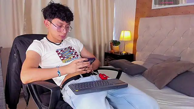 liam twiink online show from 01/14/26, 08:01