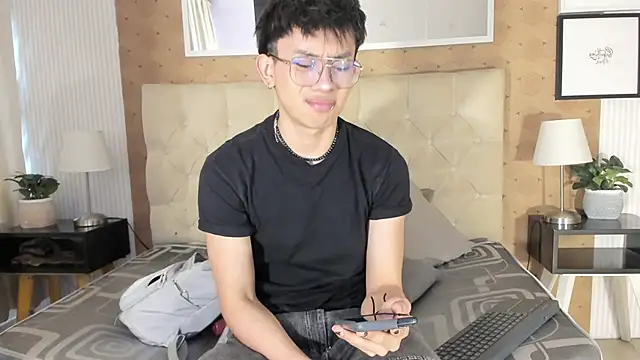 liam twiink online show from 11/09/25, 07:40