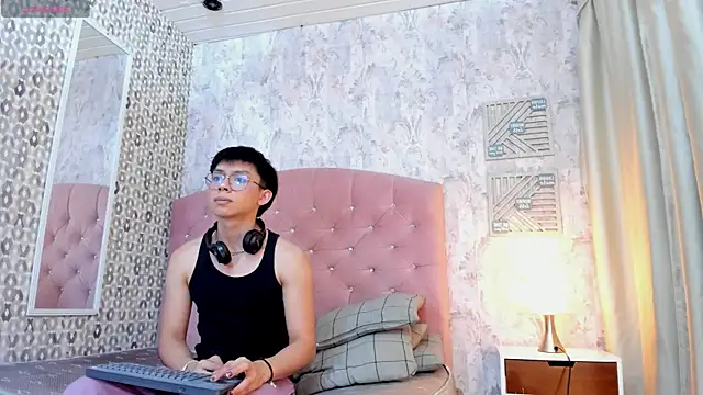 liam twiink online show from 11/11/25, 07:41